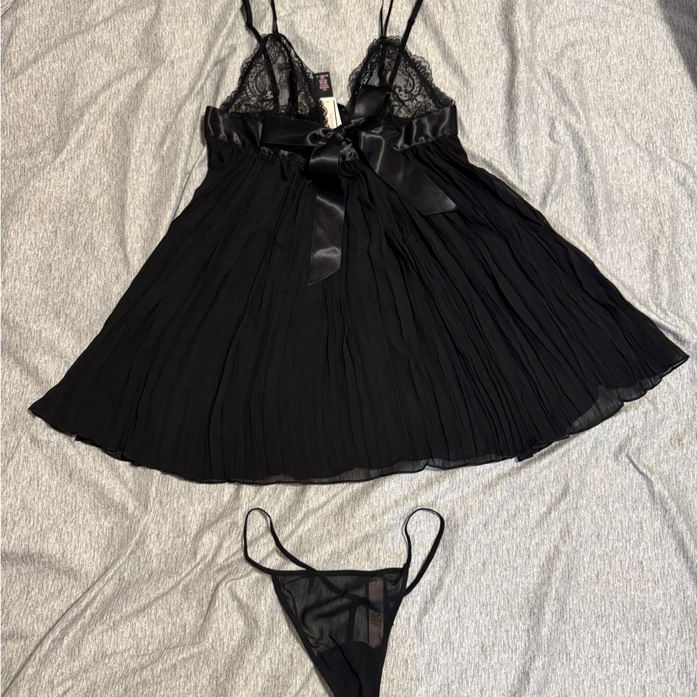 BNWT Elegant Black Lace Babydoll Set